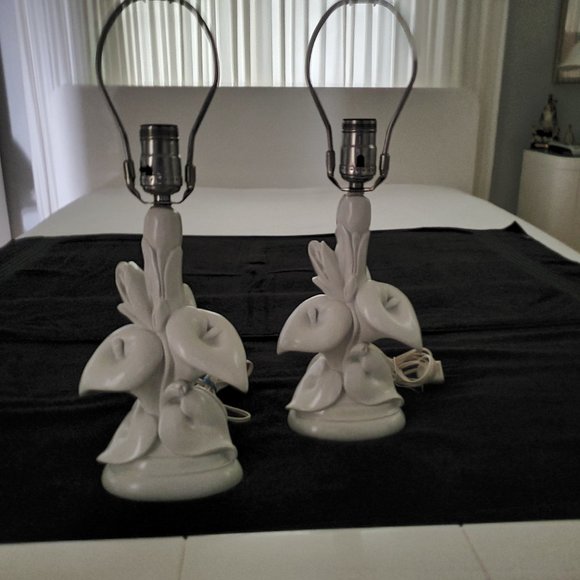 VINTAGE VANITY LAMPS (PAIR OF 2) - Picture 3 of 7